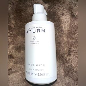 Dr. Barbara Sturm
6.8 oz. Hand Wash